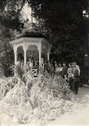 pavilj1.jpg (38529 bytes)